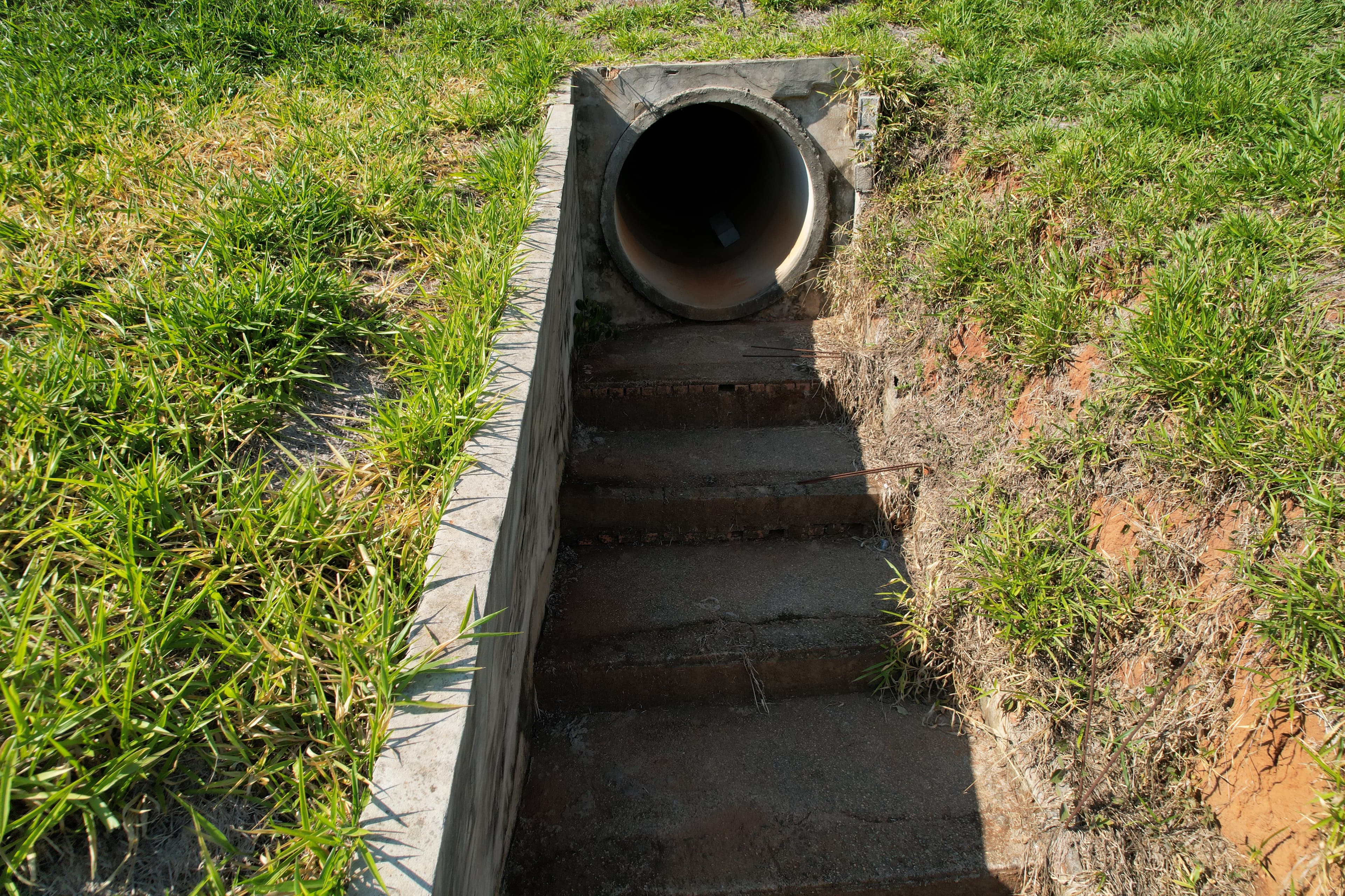 Pós-intervenção: registro complementar do local após correções.